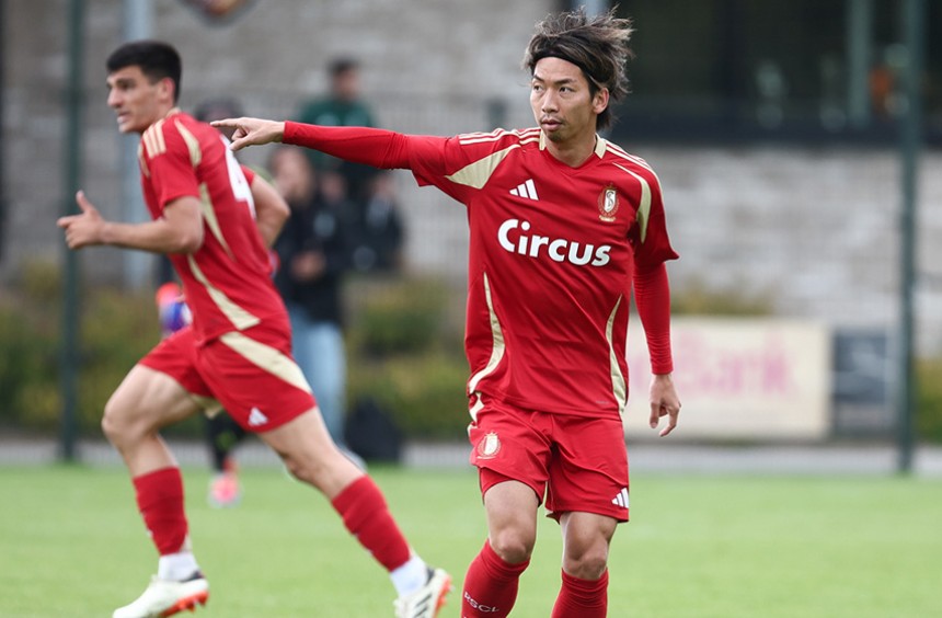 Hayao KAWABE au Sanfrecce Hiroshima