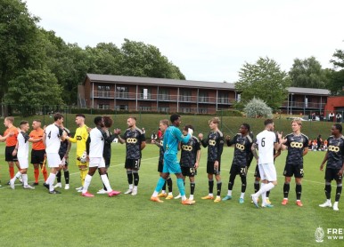 Standard - Olympic de Charleroi (oefenduel)